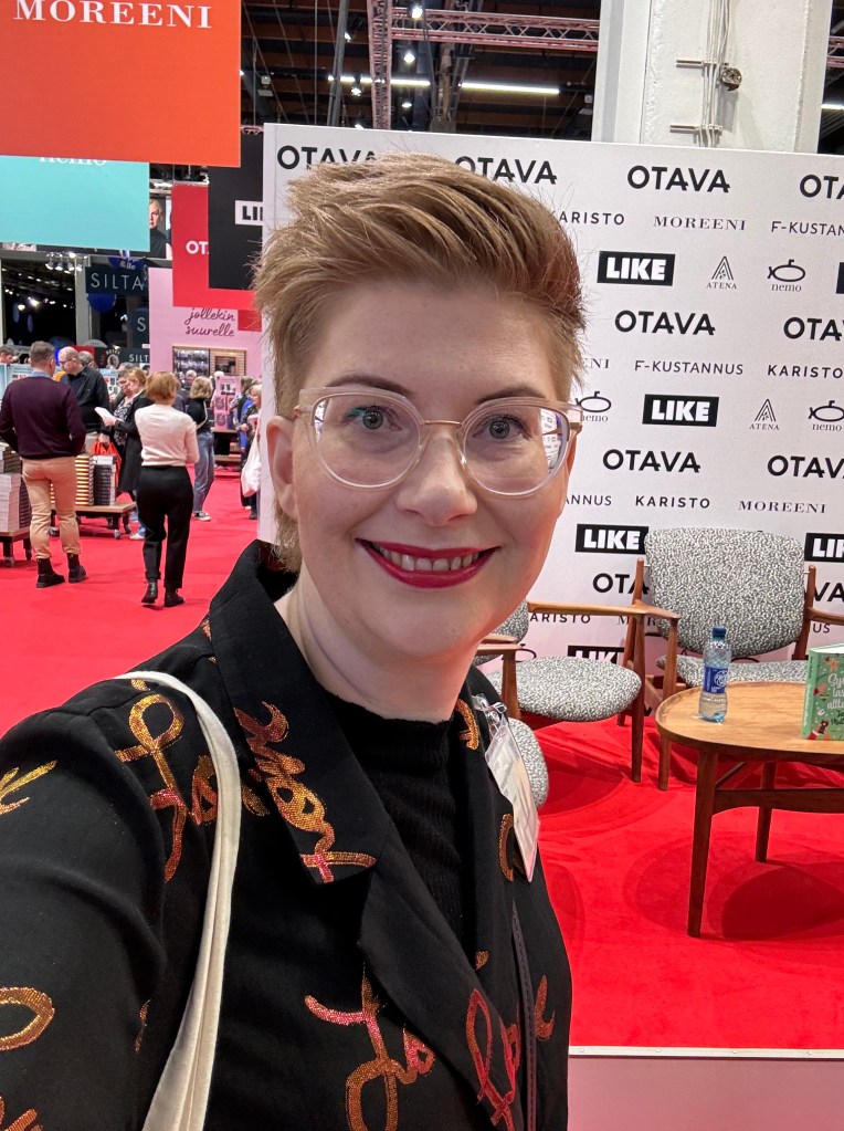Satu Helsingin kirjamessuilla